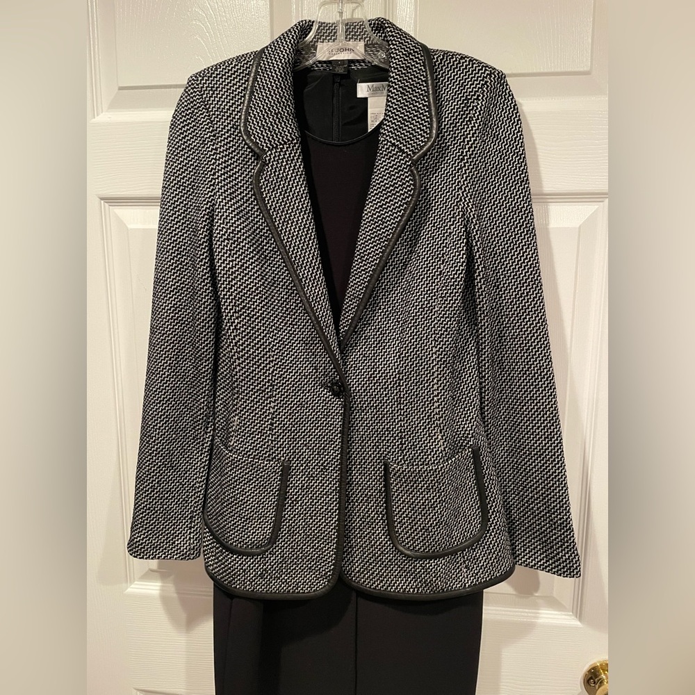 St John Women's Black and White/silver Blazer